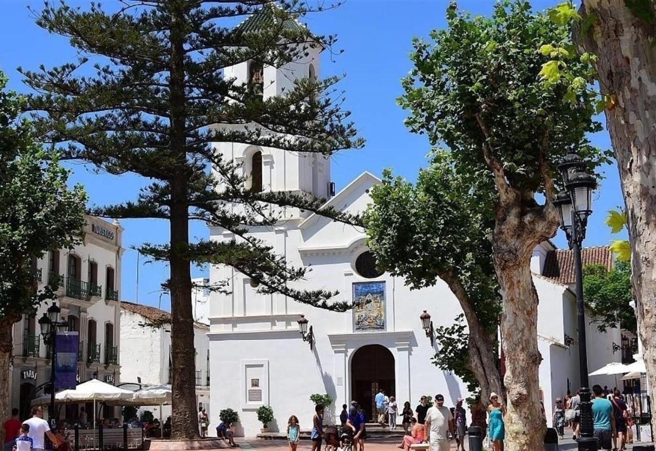 Valparaiso - Burriana Beach Nerja Exterior photo